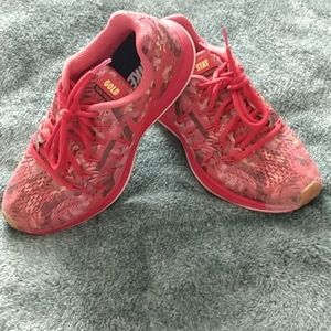 Women's nike zoom pegasus 33 floral tennis shoes